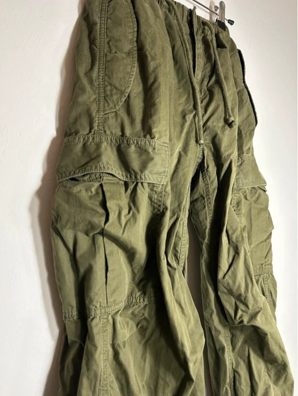 Aritzia TNA Green Cargo Pants